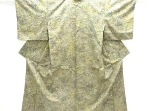 家屋に草花模様小紋着物